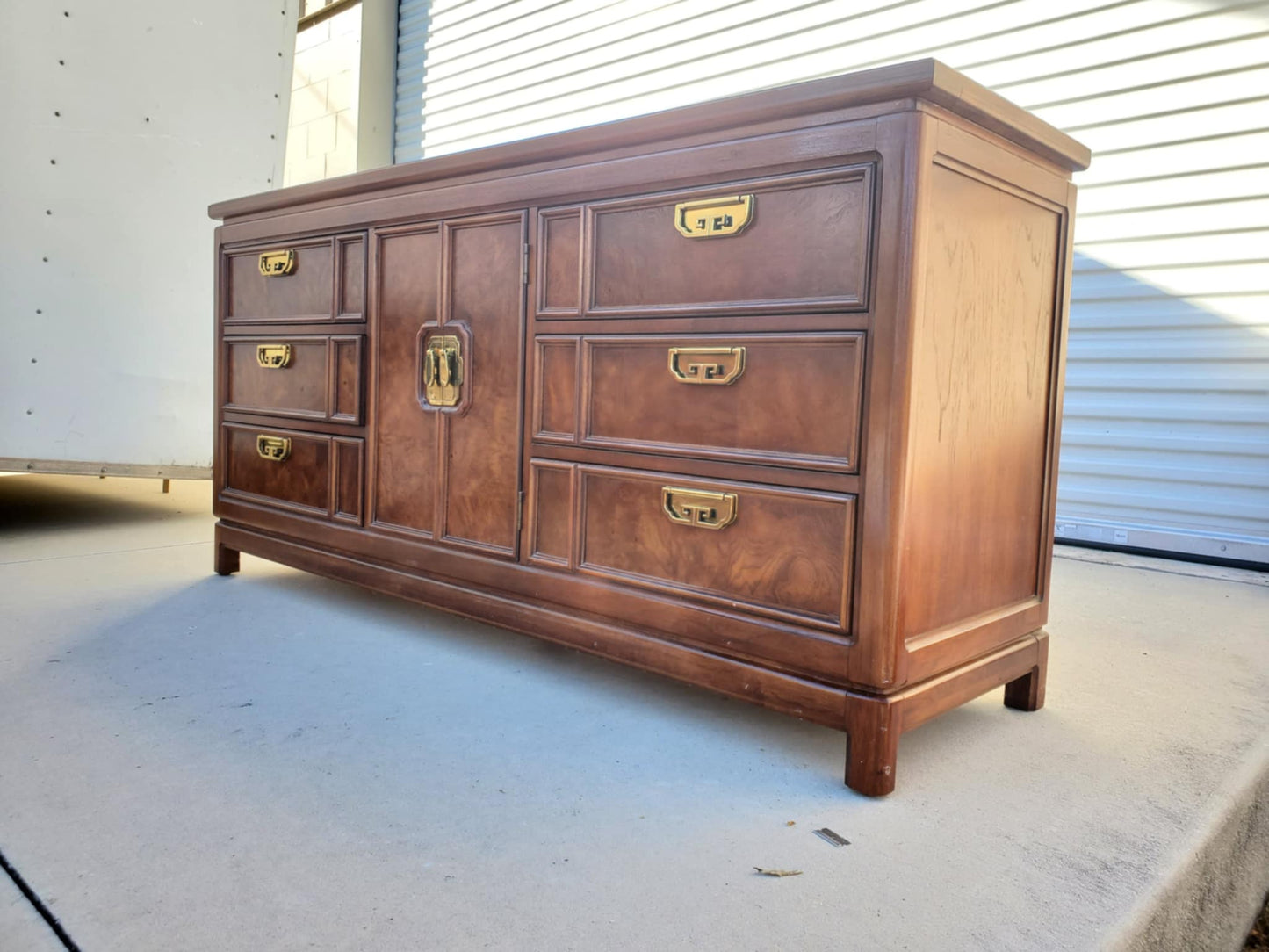 SOLD**SOLD**Chinoiserie Thomasville Vintage Nightstands