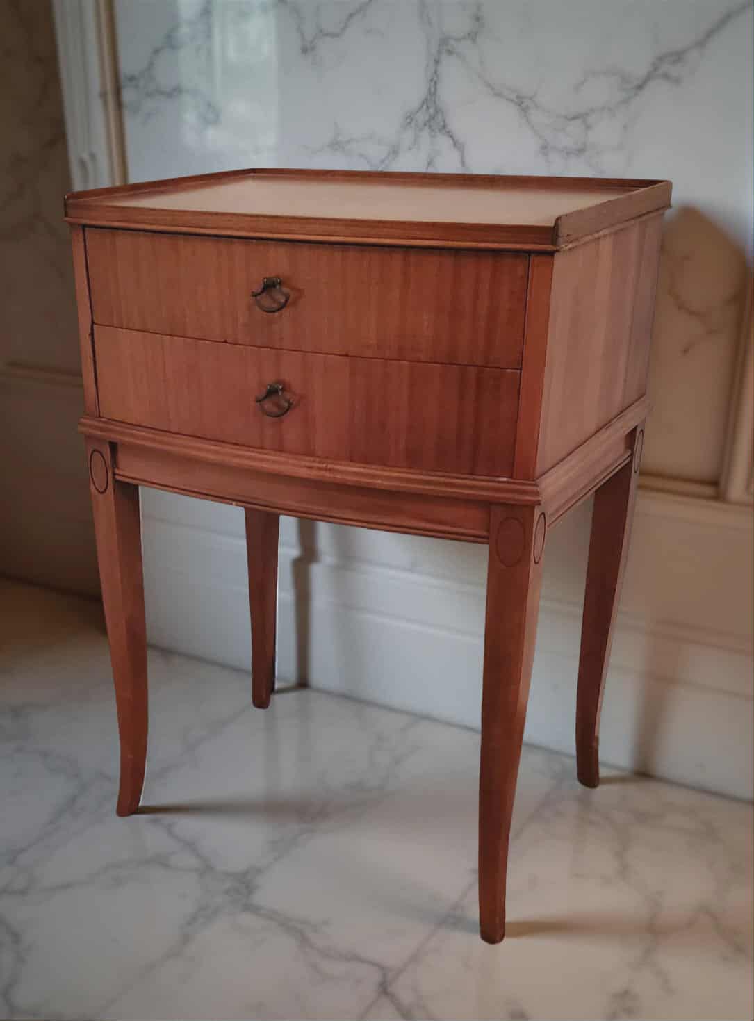 Early 20th Century Louis XVI Style Nightstands/Pair of Vintage Louis Style Side Tables